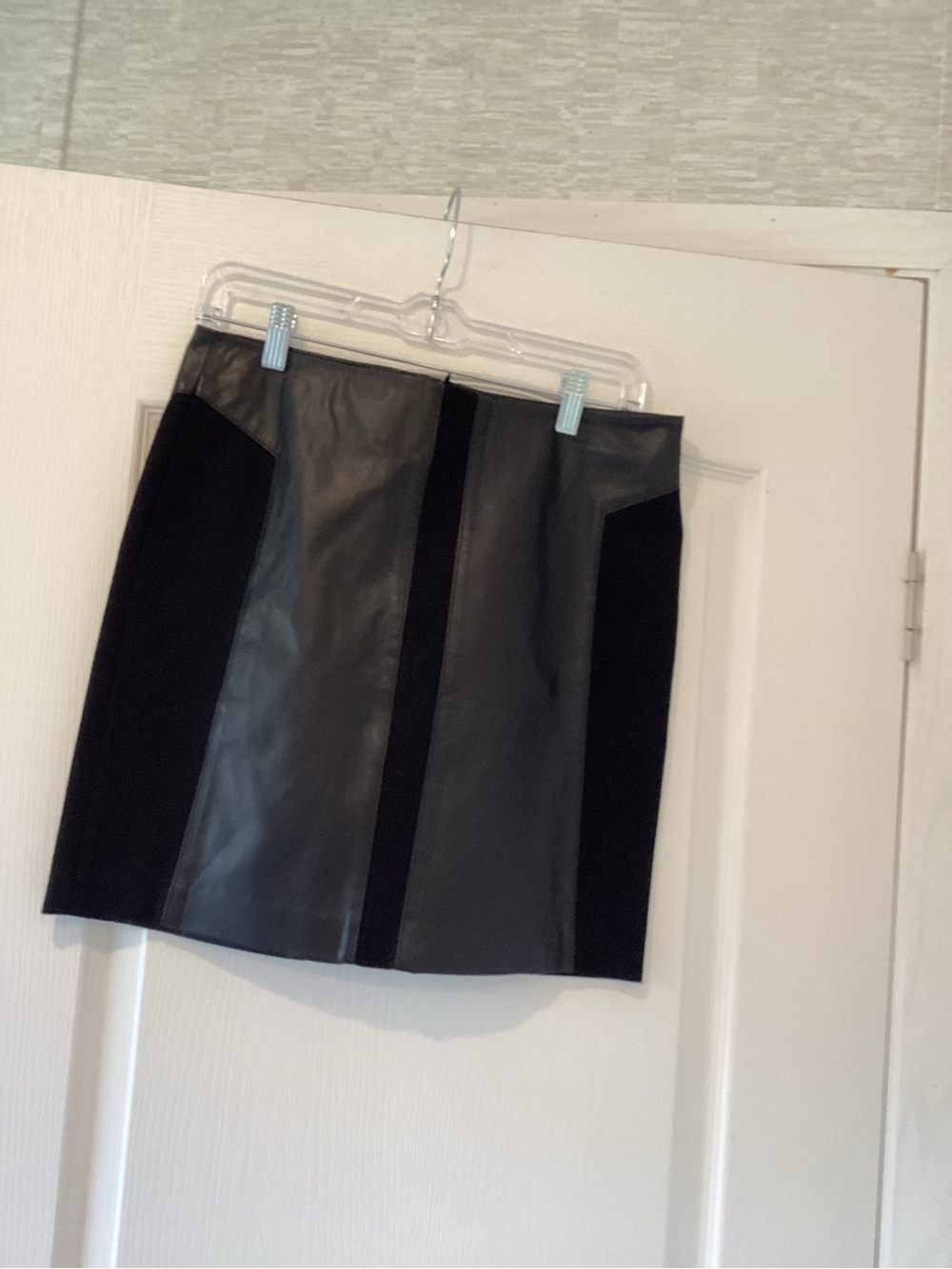 BB Dakota Black Faux Leather & Matte Panel Mini Skirt 6 Euc